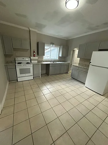 150 S Main St #1 Photo 1