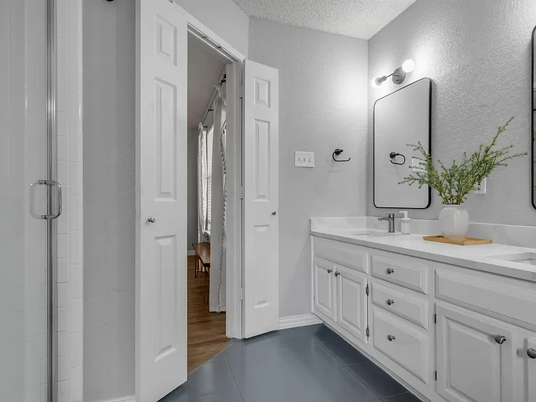 501 Kelley Ct — Photo 17