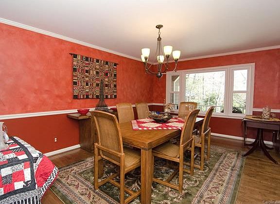 2nd image of 34 Honeysuckle Ct