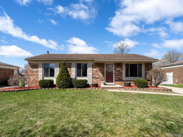 41845 Ehrke Dr, Clinton Township, MI 48038