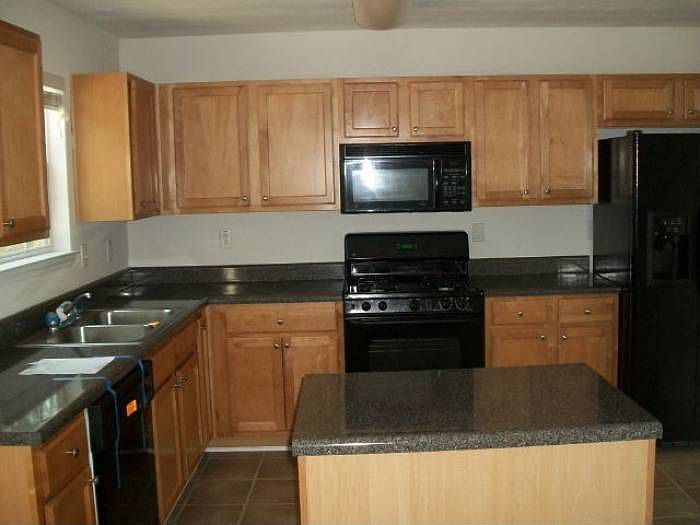 2nd image of 120 Garrison Ln