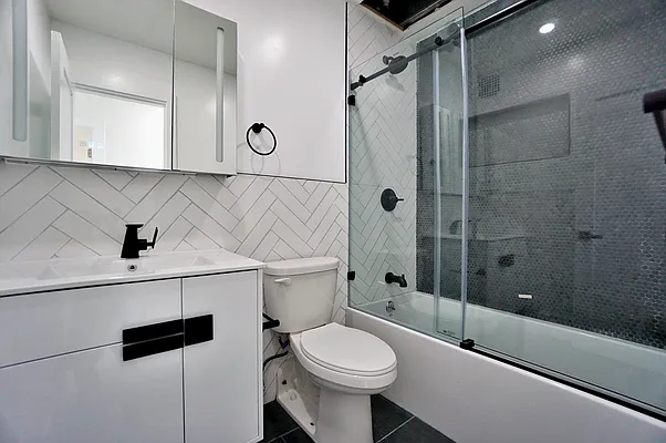 Rented by Corcoran | media 6