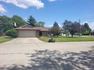 5300 N Fox Run Ln, Muncie, IN 47304