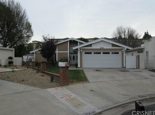 22042 Kinzie St, Chatsworth, CA 91311