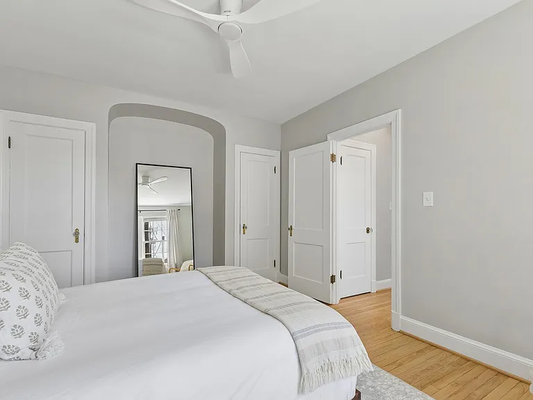 715 S Washington St — Photo 10