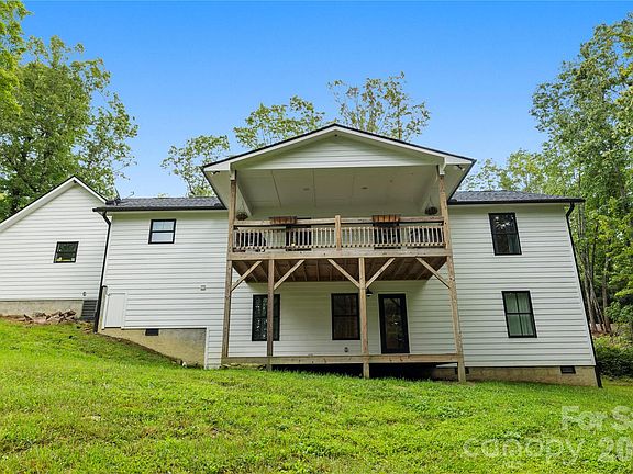 3rd image of 185 Ben Nevis Rd