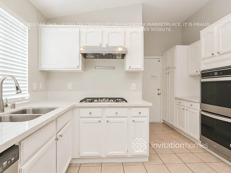 1853 Vista Pointe Ave — Photo 7