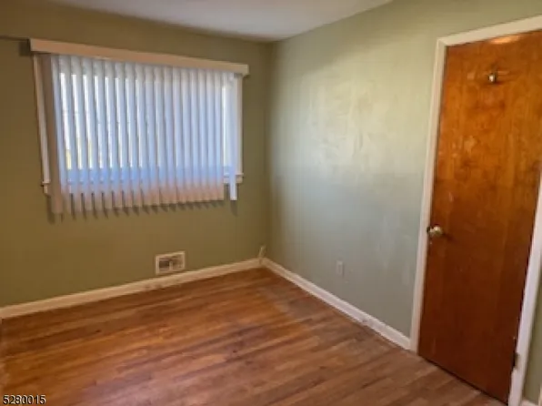 135 Carlisle Ter, Plainfield City, NJ 07062