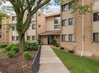 1887 Silver Bell Rd APT 115, Eagan, MN 55122