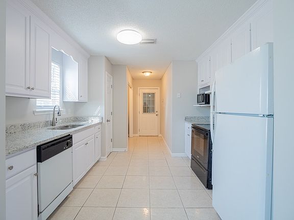 4th image of 4732 McAllister St