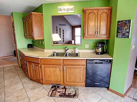 5th image of 801 Country Creek Dr
