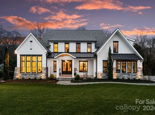 425 Mammoth Oaks Ln, Charlotte, NC 28270