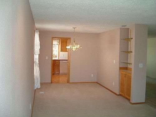 4th image of 16017 SE 35th St
