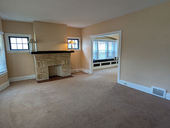 4th image of 14722 Leonard Ave #1