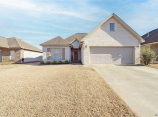 13839 Highland Pointe Dr, Northport, AL 35475