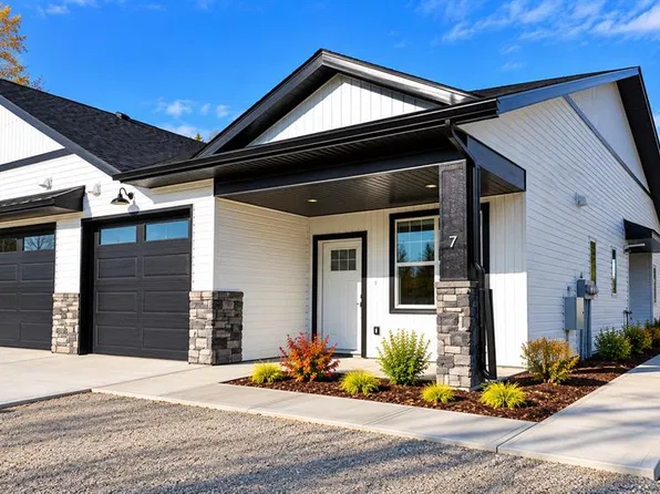 5463 S 55th Ave #7, Lacombe, AB T4L 1M1