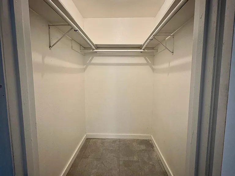1405 Seville Dr — Photo 27