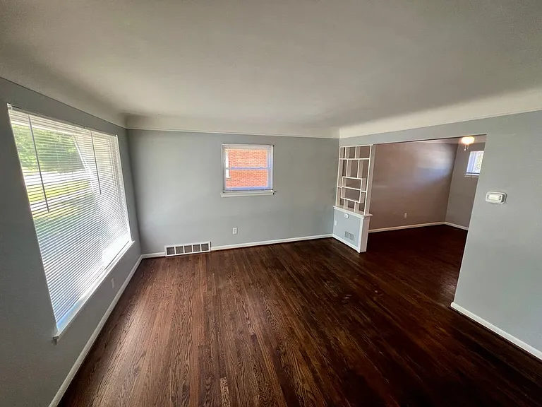 20351 E Eight Mile Rd — Photo 5