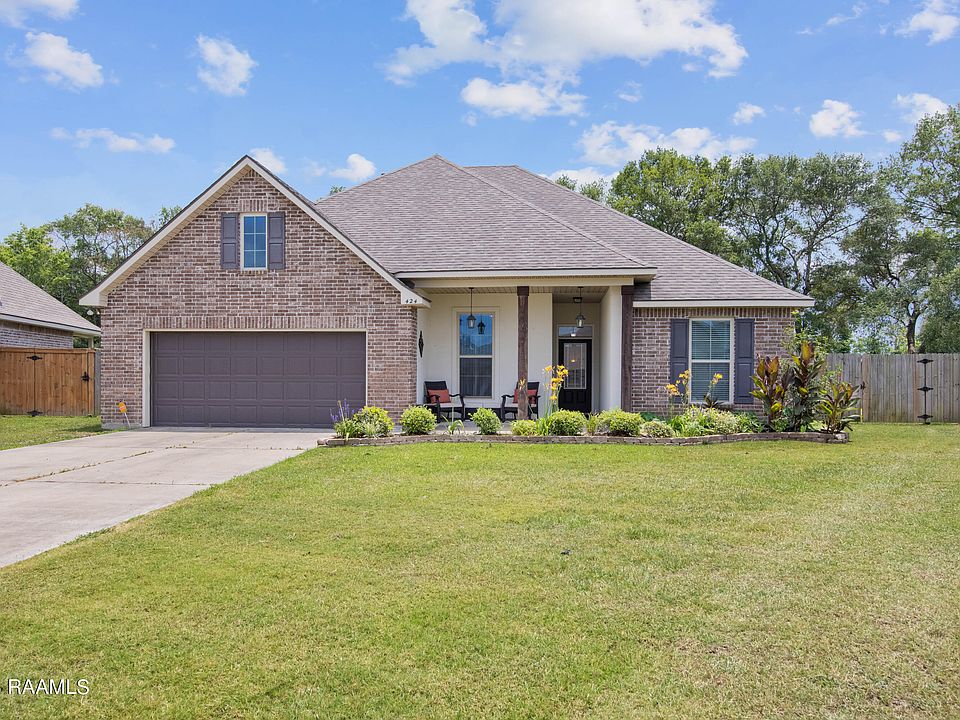 1st image of 424 Berg Ct