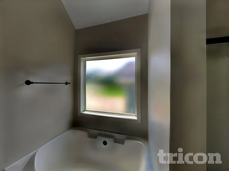 104 Logan Creek Ct — Photo 10