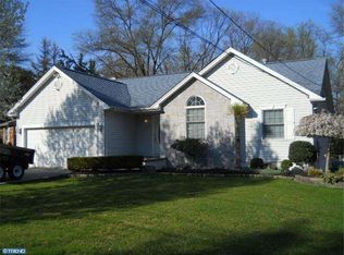 276 Sunset Rd, Runnemede, NJ 08078