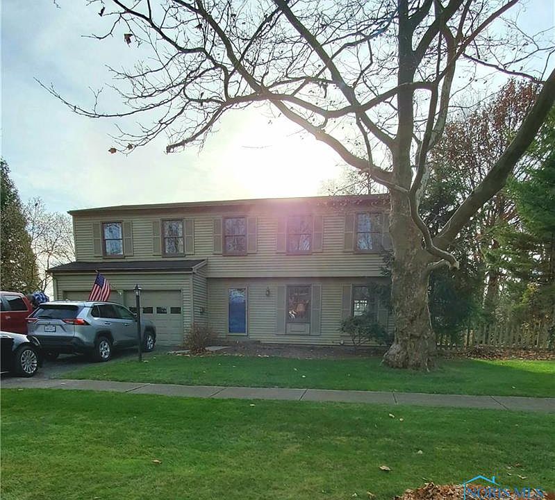1st image of 300 Sycamore Ln