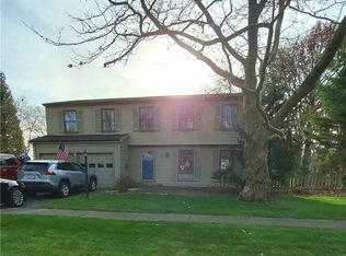 300 Sycamore Ln, Perrysburg, OH