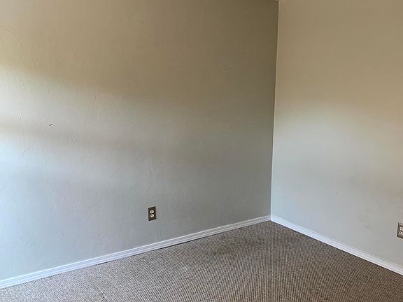 3rd image of 4704 Sandcastle Cir