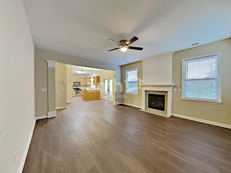 308 Springs Xing — Photo 8