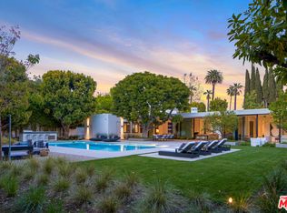 713 N Hillcrest Rd, Beverly Hills, CA 90210