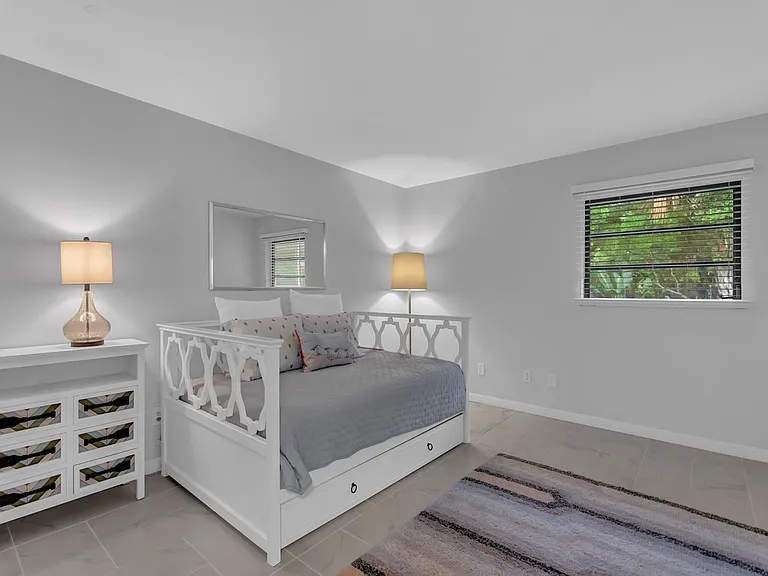 1445 Treasure Cove Ln — Photo 15