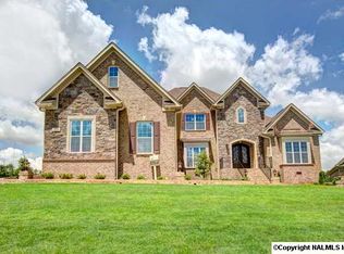 111 Forest Bend Dr, Huntsville, AL 35806