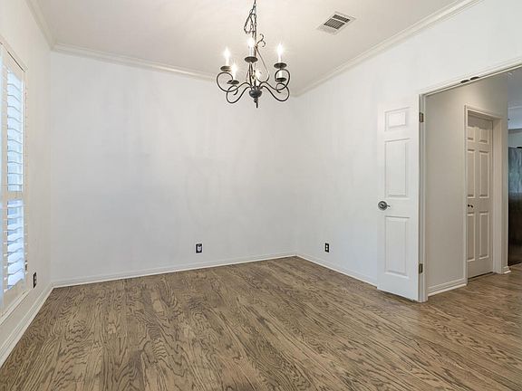 5th image of 6211 John Chisum Ln