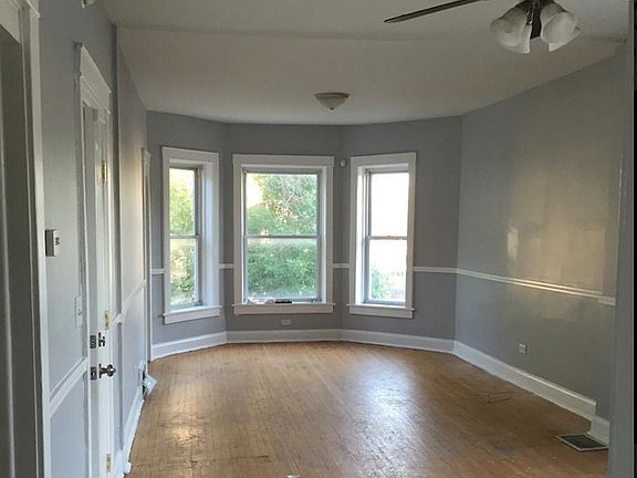5th image of 7442 S Ingleside Ave #2