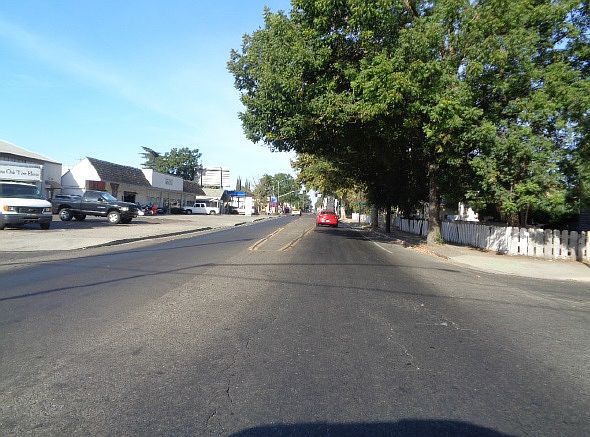 2nd image of 304 Maze Blvd