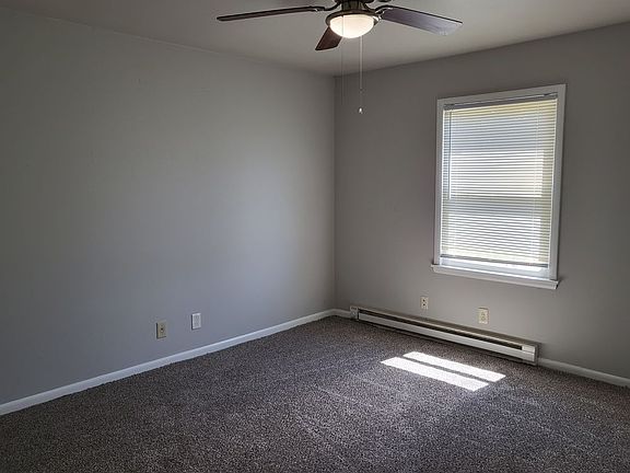 3rd image of 816 Greenland Dr #4