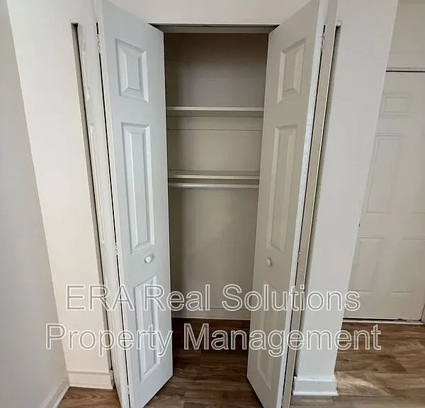 847 Heyl Ave — Photo 6