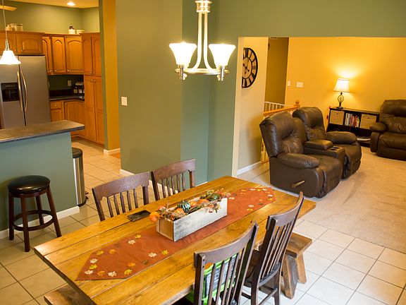 4th image of 2741 Parkwood Dr