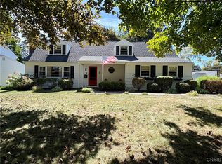 311 Hampshire Dr, Syracuse, NY 13214