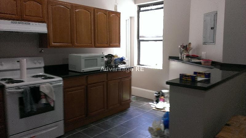 2nd image of 1066 Commonwealth Avenue # Fl 2nd