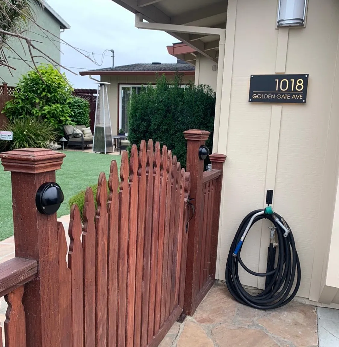 1018 Golden Gate Ave — Photo 2
