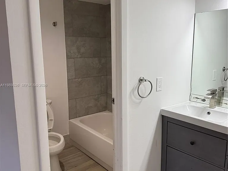 6301 N Falls Circle Dr #213 — Photo 27