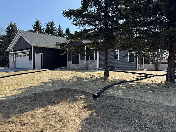 3rd image of 2005 E Ridge Haven Ln