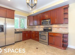 1462 W Irving Park Rd #1A, Chicago, IL 60613