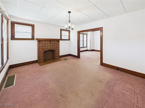 3rd image of 4595 Smithfield St