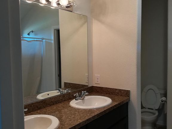 4th image of 7933 Mosspark Ln