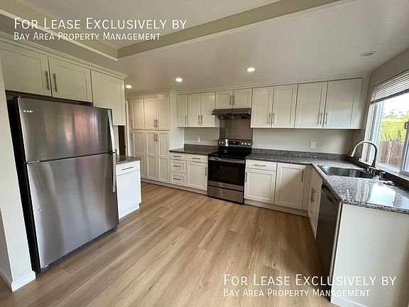 3rd image of 2031 Fairmont Dr