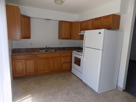 5th image of 626-632 Lytton St #628