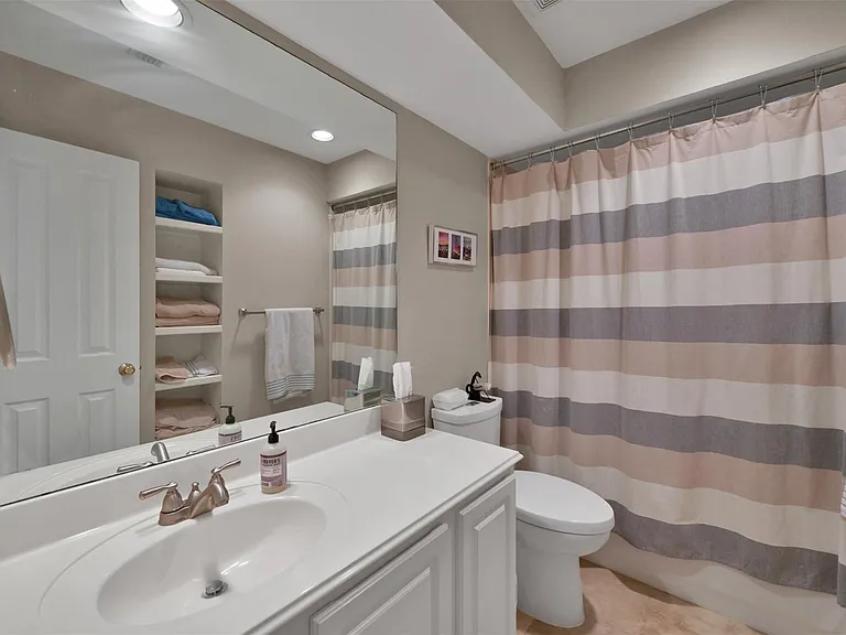 24 E New Avery Pl — Photo 15