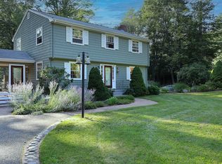 4 Big Rock Rd, Manchester, MA 01944